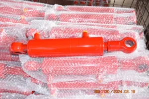 Foam_paper_packaging_for_red_Hydraulic_cylinder