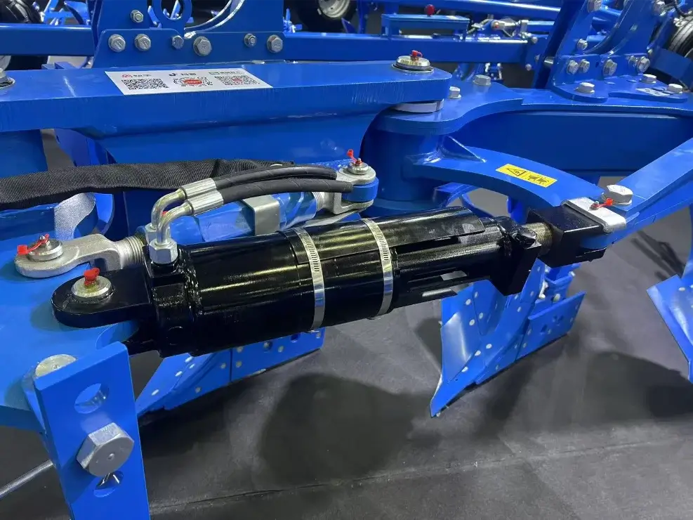 Hydraulic tilting plow control cylinder